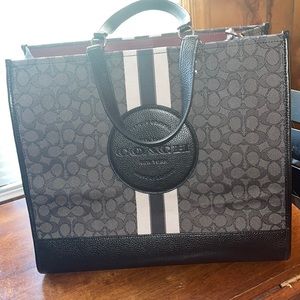 Coach Dempsey tote 40